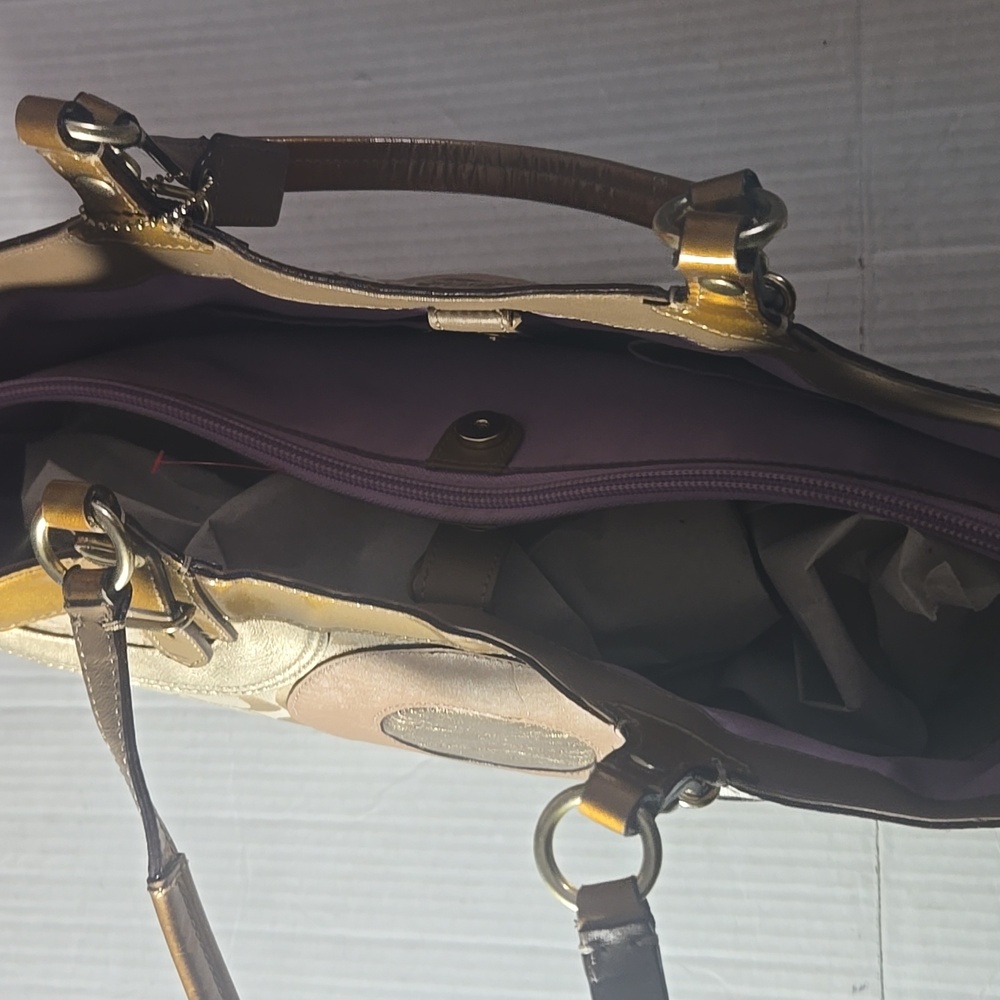Coach Tote - Picture 5 of 14